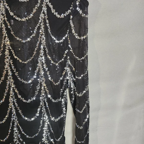 Chic Black and Silver Long Sleeve Dress - Picture 3 of 6